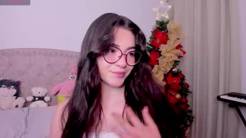 Snapshot of iki_mei chatting on 11-24-25, 01:33 Maria online show from 11-24-25, 01:33