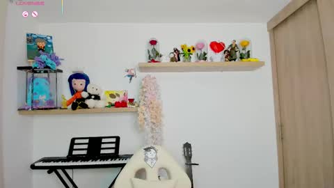 Snapshot of iki_mei chatting on 02-18-26, 04:36 Maria online show from 02-18-26, 04:36