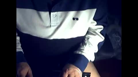 Snapshot of ikissuuuu chatting on 12-04-25, 04:16 ikissuuuu online show from 12-04-25, 04:16