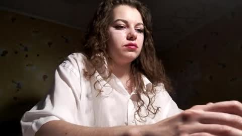 Snapshot of ilanalanglitz chatting on 03-18-26, 02:31 Laura online show from 03-18-26, 02:31