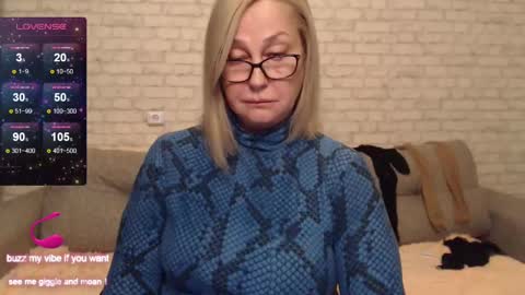 Snapshot of ilariacetoi chatting on 01-06-25, 01:19 IlariaCetoi online show from 01-06-25, 01:19