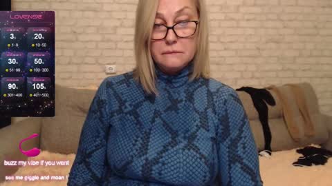 Snapshot of ilariacetoi chatting on 01-06-25, 04:23 IlariaCetoi online show from 01-06-25, 04:23