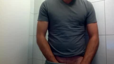 Snapshot of ilcaponero chatting on 05-19-26, 09:54 ilcaponero online show from 05-19-26, 09:54