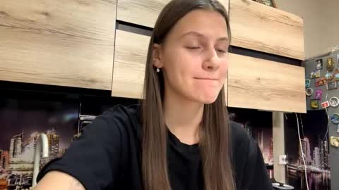 Snapshot of ilianaportwood chatting on 02-17-26, 10:12 Sophie online show from 02-17-26, 10:12