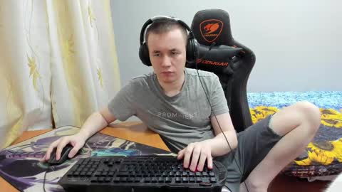 Snapshot of iliaskrislove chatting on 10-16-25, 02:01 iliaskris online show from 10-16-25, 02:01