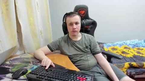 Snapshot of iliaskrislove chatting on 10-22-25, 10:20 iliaskris online show from 10-22-25, 10:20