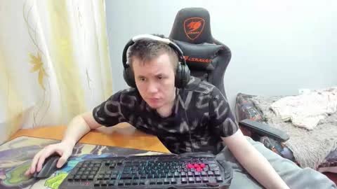 Snapshot of iliaskrislove chatting on 11-06-25, 01:06 iliaskris online show from 11-06-25, 01:06