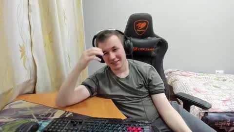 Snapshot of iliaskrislove chatting on 11-12-25, 10:30 iliaskris online show from 11-12-25, 10:30