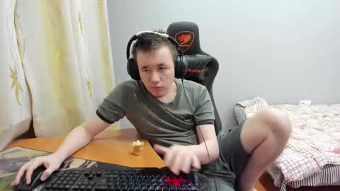 Snapshot of iliaskrislove chatting on 11-18-25, 02:39 iliaskris online show from 11-18-25, 02:39