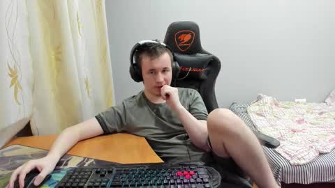 Snapshot of iliaskrislove chatting on 11-18-25, 02:43 iliaskris online show from 11-18-25, 02:43