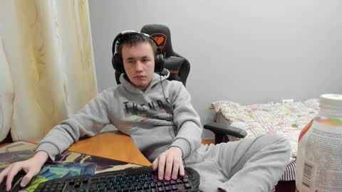 Snapshot of iliaskrislove chatting on 11-30-25, 01:31 iliaskris online show from 11-30-25, 01:31