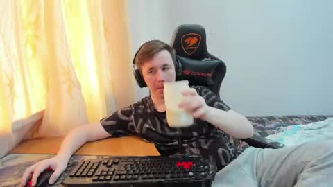 Snapshot of iliaskrislove chatting on 06-11-26, 02:53 iliaskris online show from 06-11-26, 02:53