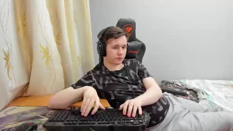 Snapshot of iliaskrislove chatting on 06-11-26, 10:08 iliaskris online show from 06-11-26, 10:08