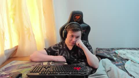 Snapshot of iliaskrislove chatting on 06-13-26, 01:09 iliaskris online show from 06-13-26, 01:09