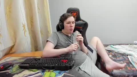 Snapshot of iliaskrislove chatting on 06-25-26, 06:01 iliaskris online show from 06-25-26, 06:01