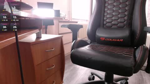 Snapshot of iliaskrisloveee chatting on 03-04-25, 09:18 lord online show from 03-04-25, 09:18