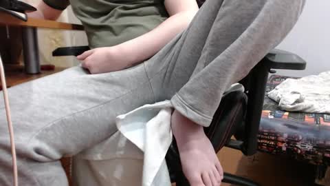 Snapshot of iliaskrisloveee chatting on 09-13-25, 04:18 lord online show from 09-13-25, 04:18