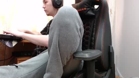 Snapshot of iliaskrisloveee chatting on 11-05-25, 08:47 lord online show from 11-05-25, 08:47