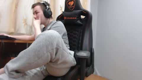 Snapshot of iliaskrisloveee chatting on 11-26-25, 08:21 lord online show from 11-26-25, 08:21