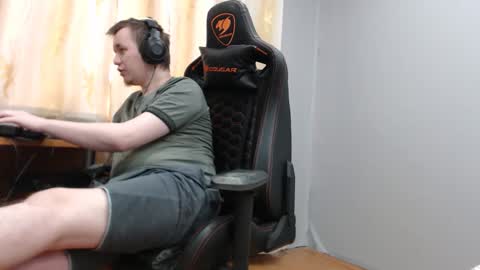 Snapshot of iliaskrisloveee chatting on 12-05-25, 07:06 lord online show from 12-05-25, 07:06