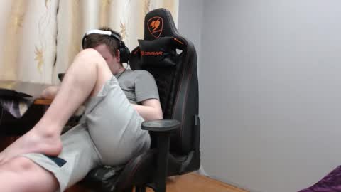 Snapshot of iliaskrisloveee chatting on 12-15-25, 01:59 lord online show from 12-15-25, 01:59