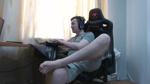 Snapshot of iliaskrisloveee chatting on 06-19-26, 11:14 lord online show from 06-19-26, 11:14