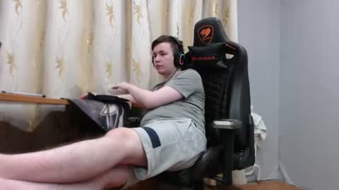 Snapshot of iliaskrisloveee chatting on 06-23-26, 06:28 lord online show from 06-23-26, 06:28