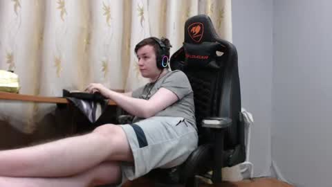 Snapshot of iliaskrisloveee chatting on 06-26-26, 06:12 lord online show from 06-26-26, 06:12