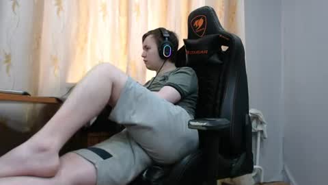 Snapshot of iliaskrisloveee chatting on 07-18-26, 06:17 lord online show from 07-18-26, 06:17