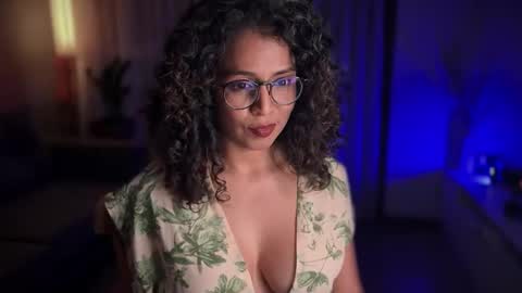 Snapshot of illaroom chatting on 02-08-25, 04:14 Kloe online show from 02-08-25, 04:14