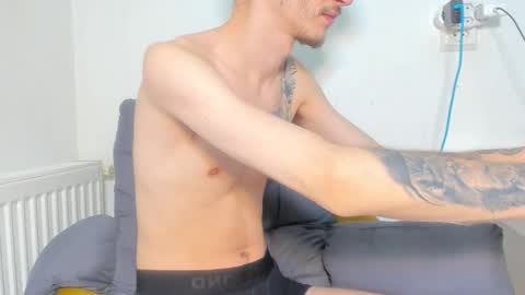 Snapshot of illusions888 chatting on 11-02-25, 05:43 D-Illusion online show from 11-02-25, 05:43