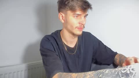 Snapshot of illusions888 chatting on 11-19-25, 10:15 D-Illusion online show from 11-19-25, 10:15