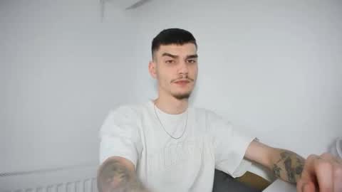 Snapshot of illusions888 chatting on 11-26-25, 11:22 D-Illusion online show from 11-26-25, 11:22