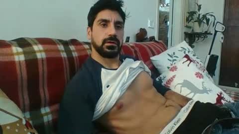 Snapshot of ilmangj90 chatting on 12-14-24, 10:02 ilmangj90 online show from 12-14-24, 10:02