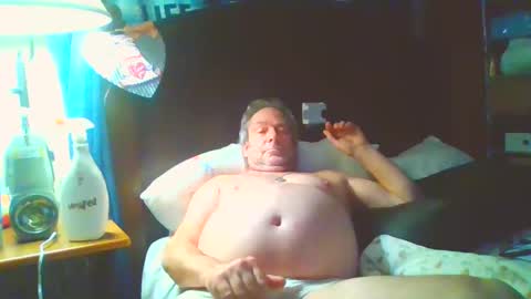 Snapshot of ilovetoshowoffagain chatting on 09-18-25, 07:10 ilovetoshowoffagain online show from 09-18-25, 07:10