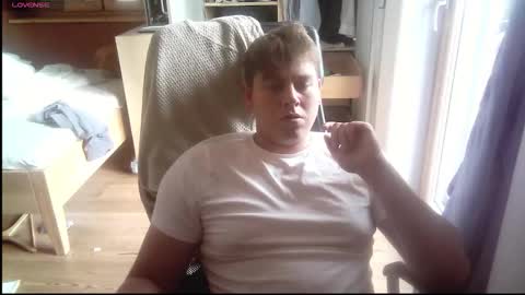 iloveyoutoo2000 online show from 10-22-25, 01:00