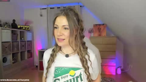 Snapshot of ilucyme chatting on 02-25-26, 07:01 ilucyme online show from 02-25-26, 07:01