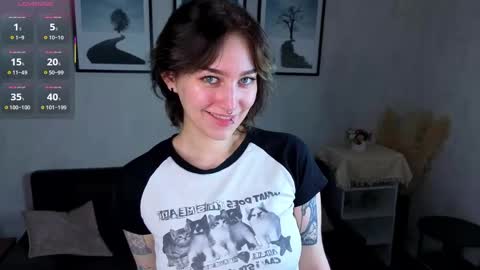Snapshot of iluminadangoun chatting on 05-22-26, 01:13 Hello everyone Im Lily online show from 05-22-26, 01:13