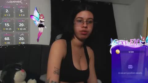 Snapshot of ily_bea chatting on 01-12-25, 03:17 Ily Bea online show from 01-12-25, 03:17