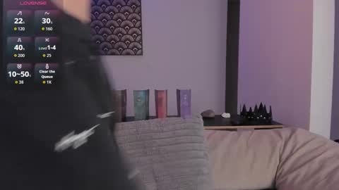 Snapshot of im__thomas chatting on 12-15-25, 05:01 IM THOMAS online show from 12-15-25, 05:01