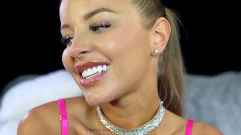 Snapshot of im_aleksa chatting on 01-15-25, 11:21 Aleksa online show from 01-15-25, 11:21