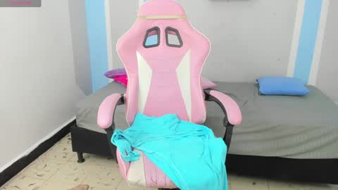 Angela online show from 01-13-25, 09:19