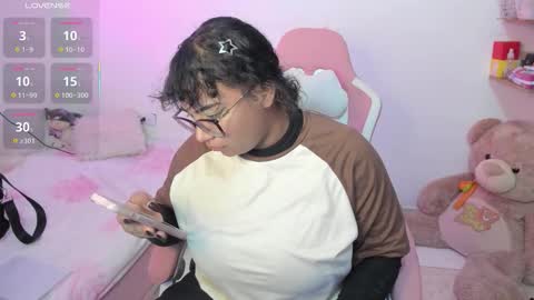 Angela online show from 09-19-25, 04:36