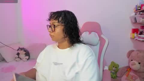 Angela online show from 09-29-25, 02:49