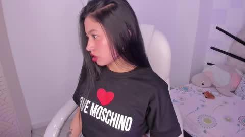 Snapshot of im_atenea_ chatting on 01-14-26, 12:27 Atenea online show from 01-14-26, 12:27