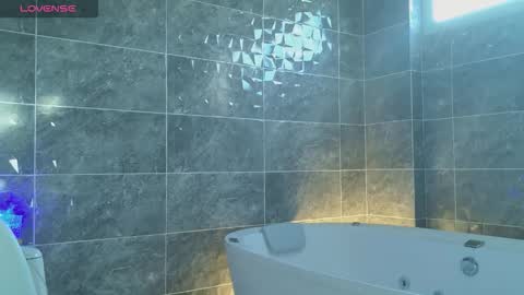 aurora online show from 12-15-25, 09:08