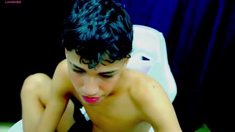 im_david01 online show from 11-06-25, 02:07