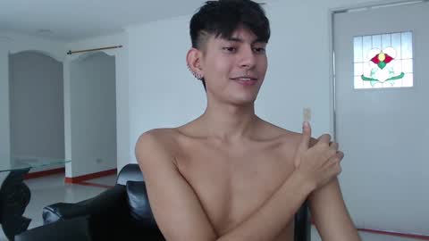 Snapshot of im_davo23 chatting on 01-16-25, 08:36 Davo online show from 01-16-25, 08:36