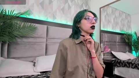 Snapshot of im_gaia chatting on 01-15-25, 01:09 Im Gaia online show from 01-15-25, 01:09