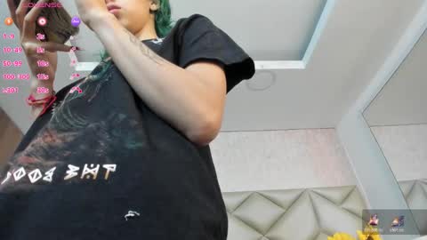 Snapshot of im_gaia chatting on 11-06-25, 12:06 Im Gaia online show from 11-06-25, 12:06